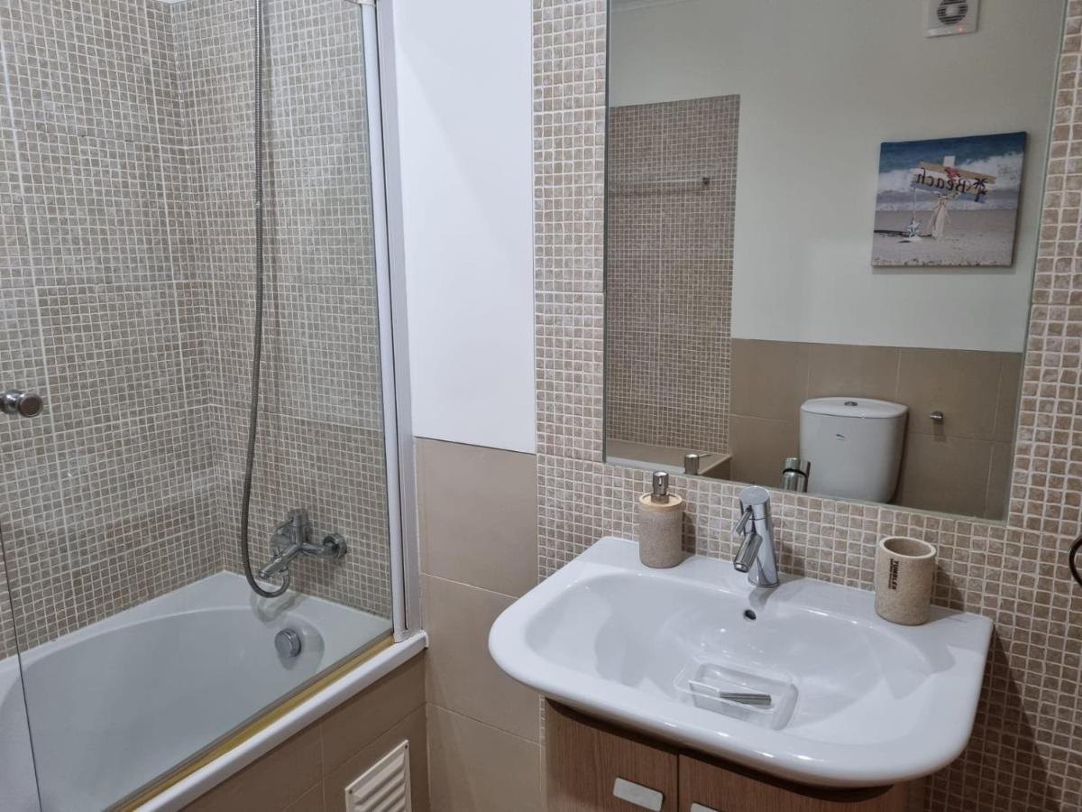 Marinho - 2 Bedroom 2 Bathroom Ground Floor Apartment With Communal Pool And Gardens Conceição Buitenkant foto