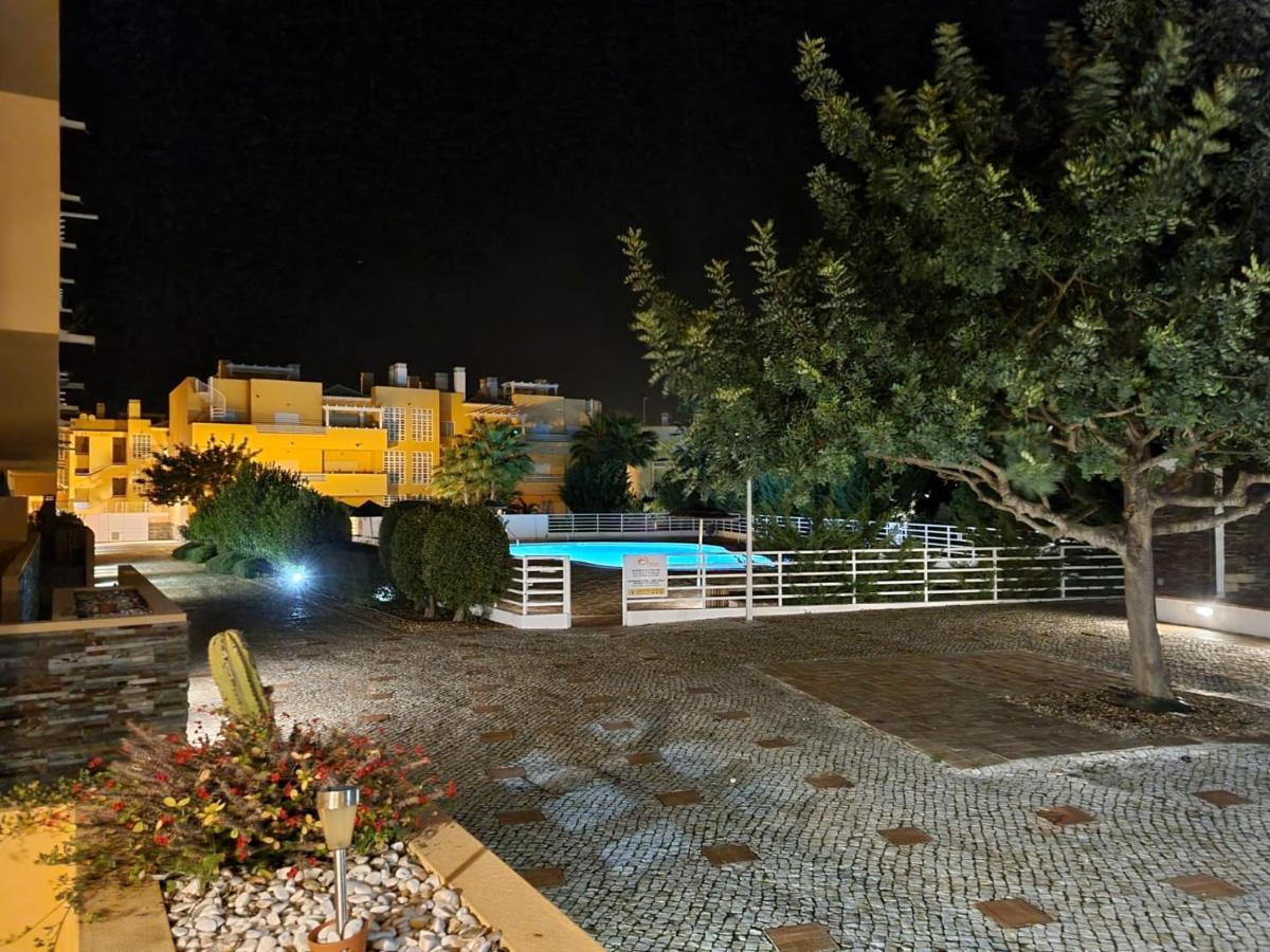 Marinho - 2 Bedroom 2 Bathroom Ground Floor Apartment With Communal Pool And Gardens Conceição Buitenkant foto